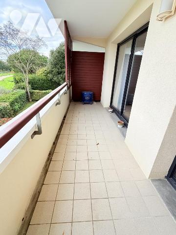 A VENDRE 56 VANNES TOHANNIC T2 49 m² + Parking VUE SUR l'ETANG