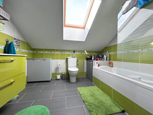 VAL DE CHAISE (74) - MAISON de 2015 Type 4 de 111,52 m2 - Terrain 431m2