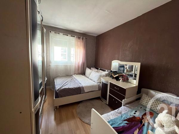 Appartement F2 à vendre  2 pièces - 48,57 m 2   LES MUREAUX  - 78