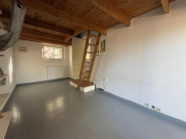 Maison plein pied 110m², 3 chambres et jardin.