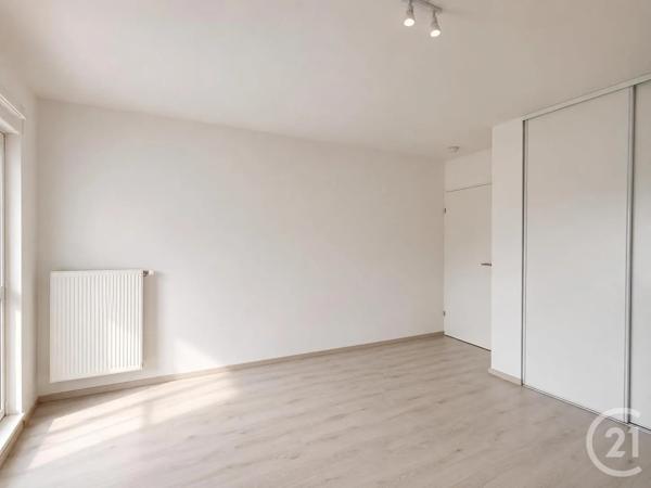 Appartement F1 à vendre  1 pièce - 30,27 m 2   LA CHAPELLE ST MESMIN  - 45