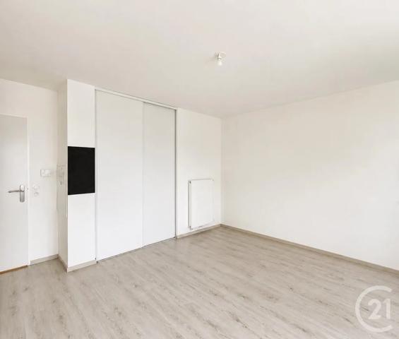 Appartement F1 à vendre  1 pièce - 30,27 m 2   LA CHAPELLE ST MESMIN  - 45