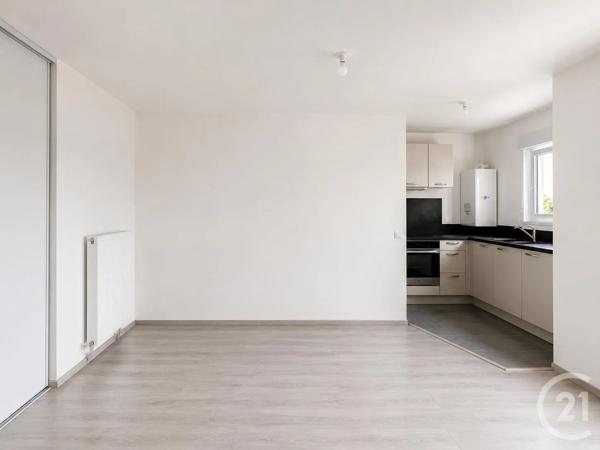 Appartement F1 à vendre  1 pièce - 30,27 m 2   LA CHAPELLE ST MESMIN  - 45