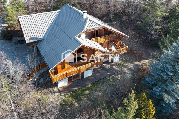 Chalet LOMBARD avec terrain et vue panoramique