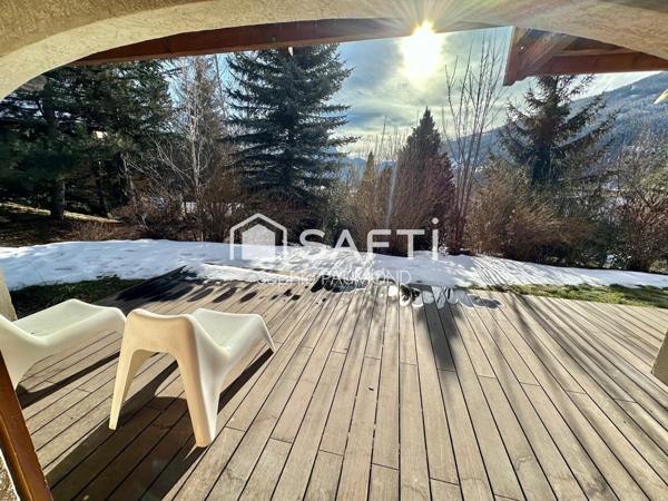 Chalet LOMBARD avec terrain et vue panoramique