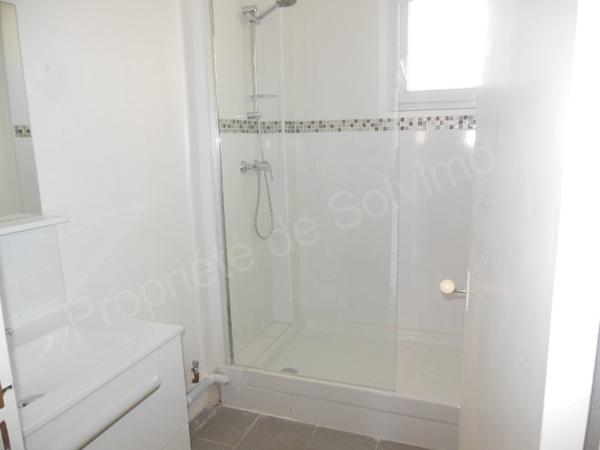 Toulouse Métro Saint agne 31400 appartement T2 -de 43.04 m2 cuisiné séparée équipée, grande cave .Local vélo. Cour intérieure commune