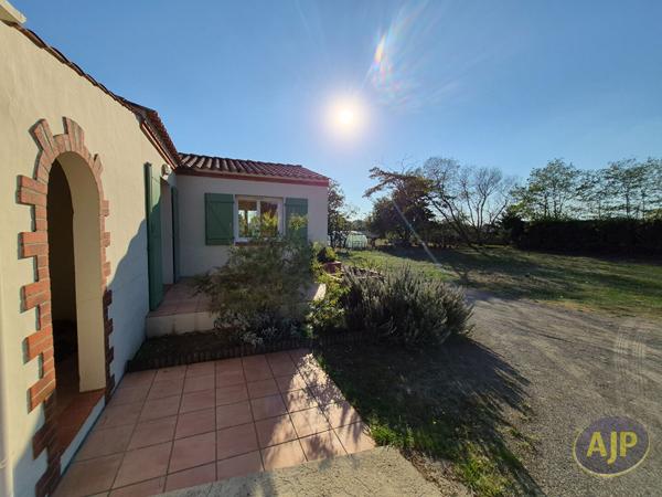 Maison à vendre Challans - 5 pièces, 120m² avec 3 chambre(s) à 279 900€ - AJP Immobilier Challans