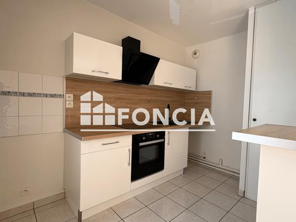 Location Appartement 2 pièces 48.22 m² - 15 RUE DES RIBAINS Joue-les-tours 37300