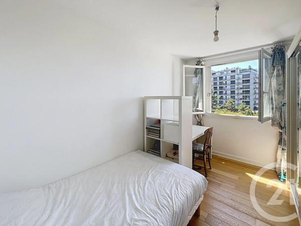 Appartement F4 à vendre  4 pièces - 74,87 m 2   ST CLOUD  - 92