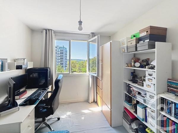 Appartement F4 à vendre  4 pièces - 74,87 m 2   ST CLOUD  - 92