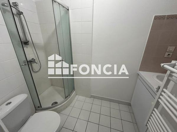 Location Studio 20.46 m² - 20 GRANDE RUE Montluel 01120