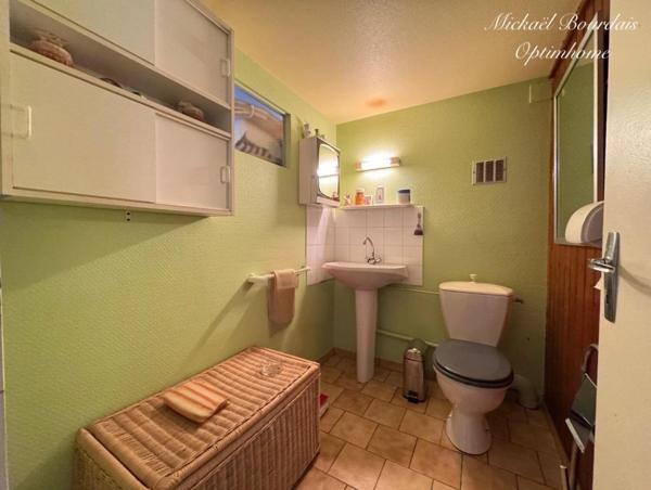 Maison rénovée d’environ 100 m2 sur sous-sol à Vaulandry (49)