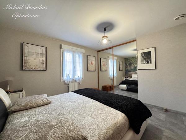 Maison rénovée d’environ 100 m2 sur sous-sol à Vaulandry (49)