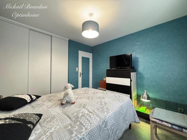 Maison rénovée d’environ 100 m2 sur sous-sol à Vaulandry (49)