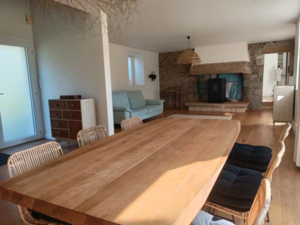 Magnifique longère aux belles prestations située dans un secteur privilégié de Saint Avé et aux portes de Vannes