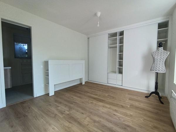 Magnifique longère aux belles prestations située dans un secteur privilégié de Saint Avé et aux portes de Vannes