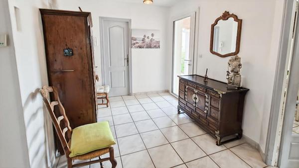 SAINT SATURNIN LES AVIGNON Maison  7 pièce(s)     470 000