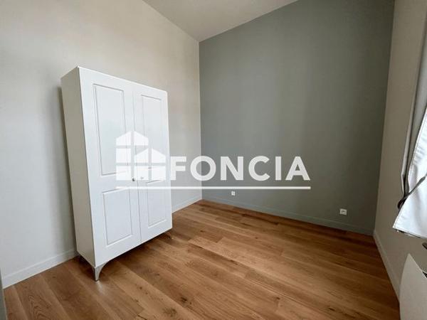 Location Appartement 3 pièces 63.76 m² - 33 RUE JEANNE D'ARC Riom 63200