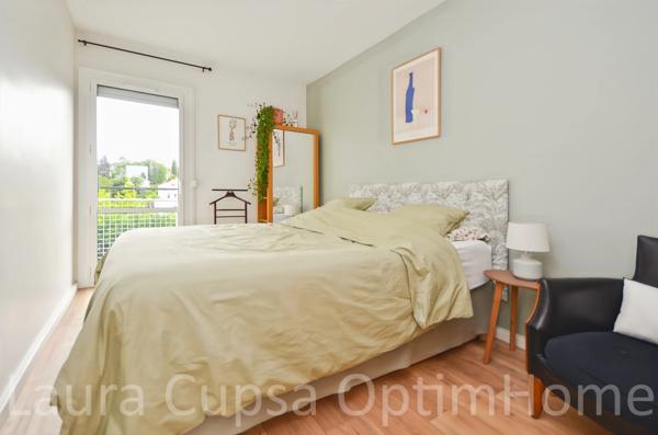 SCEAUX - 8 MIN RER SCEAUX - 4P - 65,36 M² - BALCON - 4E ET DERNIER ETAGE -  CAVE - BOX ET PARKING LIBRE DANS RESIDENCE FERMEE