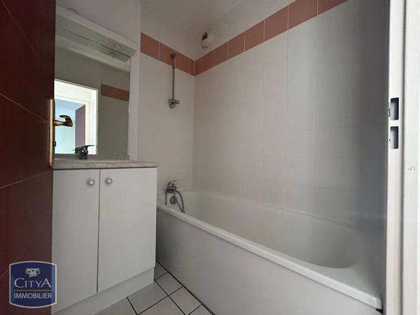 Appartement à louer 3 pièces 60.03m² Tarbes (65000)