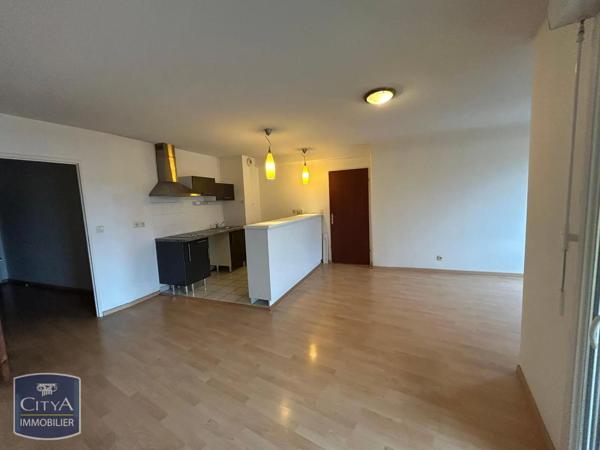 Appartement à louer 3 pièces 60.03m² Tarbes (65000)