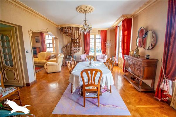 Maison à vendre |  Aigues-Vives |  6 pièces | 215 m²