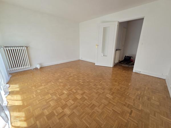 Grand 3 pièces 71.37m² - Cave et parking - proche RER et écoles