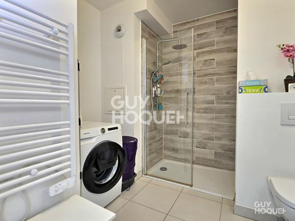 TRÈS BEAU 2 PIÈCES DE 40m² + BALCON + PARKING EN SOUS-SOL