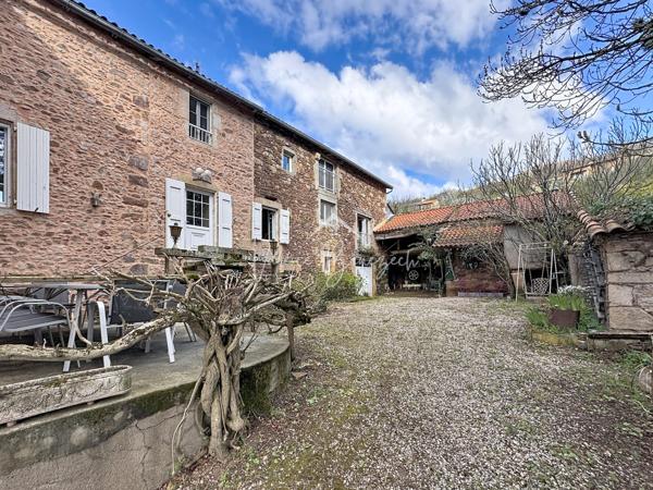 Vabres-l'Abbaye (12400) Grande Maison de caractère en pierres
