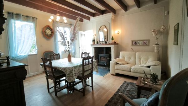 Charmante Maison ancienne -6 pièces 115 m² Longue Jumelles