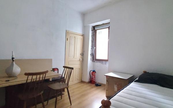 Maison à vendre    2 pièces •  Joyeuse