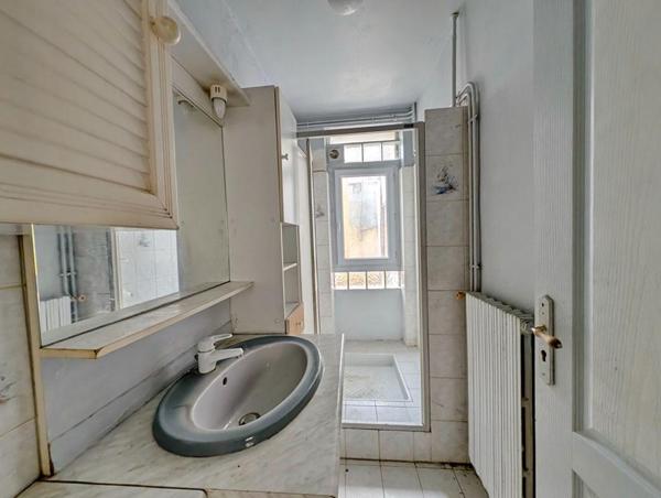 Maison centre ville 3 chambres + cour