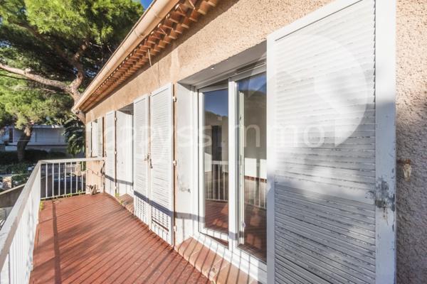 Appartement
                                                                                                                                                                                                                                                                                                                        4 pièce(s)                                                                                                                                                                                                          3 chambre(s)                                                                                                                                                                                                          83  m²