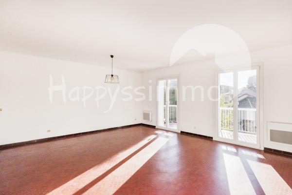 Appartement
                                                                                                                                                                                                                                                                                                                        4 pièce(s)                                                                                                                                                                                                          3 chambre(s)                                                                                                                                                                                                          83  m²