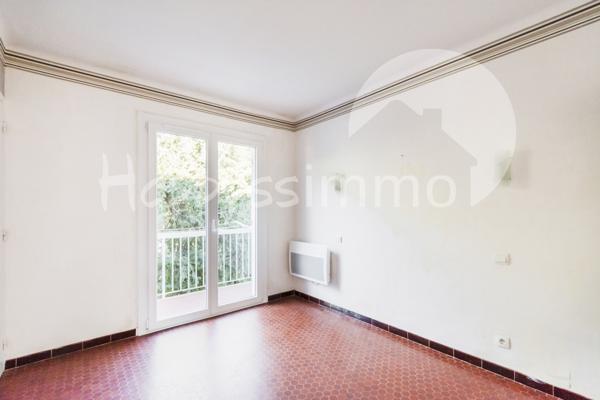 Appartement
                                                                                                                                                                                                                                                                                                                        4 pièce(s)                                                                                                                                                                                                          3 chambre(s)                                                                                                                                                                                                          83  m²