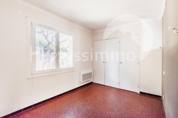 Appartement
                                                                                                                                                                                                                                                                                                                        4 pièce(s)                                                                                                                                                                                                          3 chambre(s)                                                                                                                                                                                                          83  m²