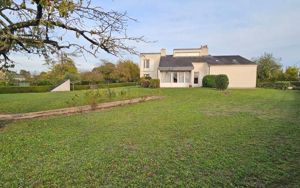 Maison à vendre    6 pièces •  Loudun