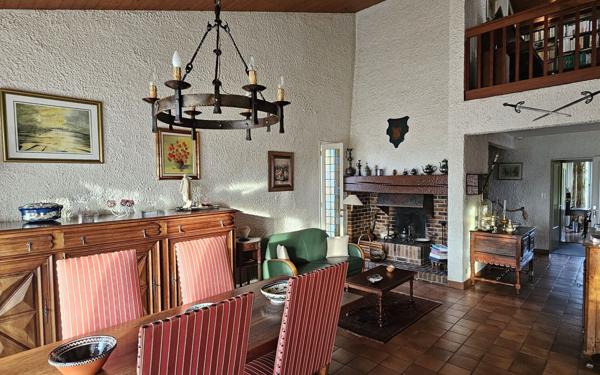 Maison à vendre    6 pièces •  Loudun