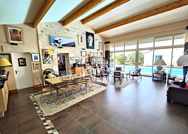 A vendre maison Migron 7 pièce(s) 226 m2