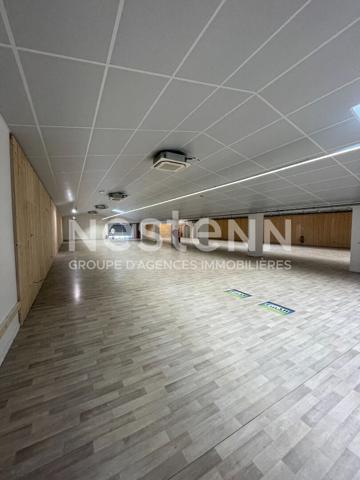 Local commercial Séné 1100 m2