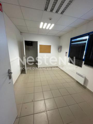 Local commercial Séné 1100 m2