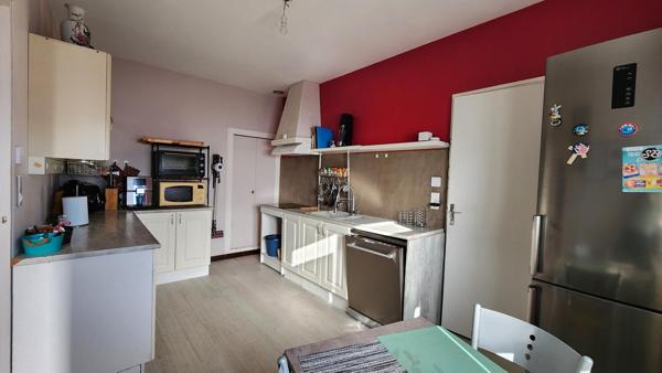 Maison T4+1, DPE A, terrain sans entretien et deux chambres de plain-pied : tous les atouts pour simplifier votre quotidien proche des commodités