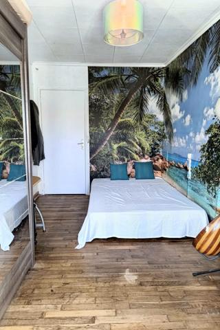 Maison familiale de caractère avec annexe constructible et jardin