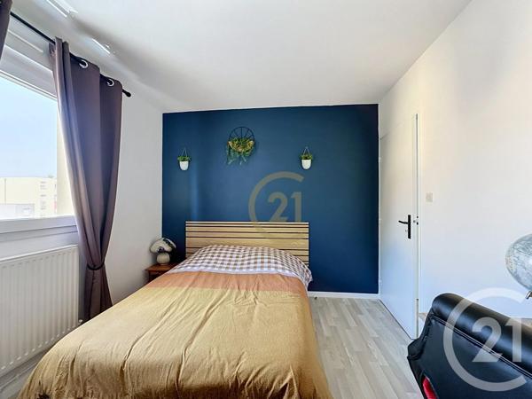 Appartement F5 à vendre  5 pièces - 84,10 m 2   VALDOIE  - 90