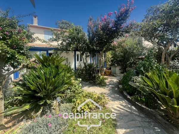 Dpt Var (83), à vendre HYERES maison P5 - Terrain de 320m² - 3 chambres - Magnifique Véranda.