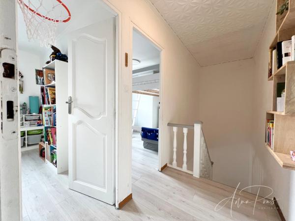 Dpt Var (83), à vendre HYERES maison P5 - Terrain de 320m² - 3 chambres - Magnifique Véranda.