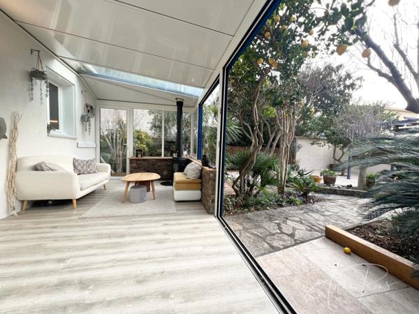 Dpt Var (83), à vendre HYERES maison P5 - Terrain de 320m² - 3 chambres - Magnifique Véranda.