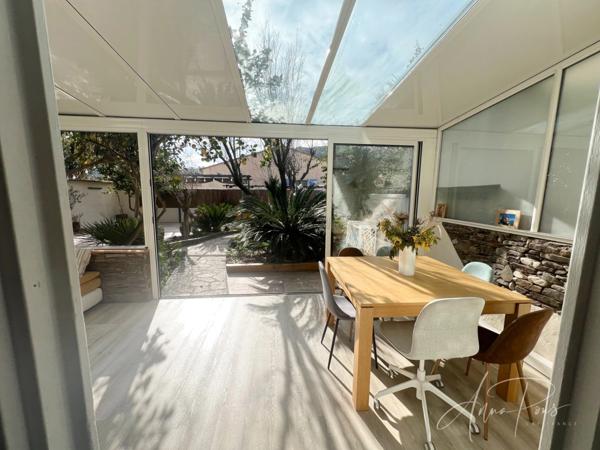 Dpt Var (83), à vendre HYERES maison P5 - Terrain de 320m² - 3 chambres - Magnifique Véranda.