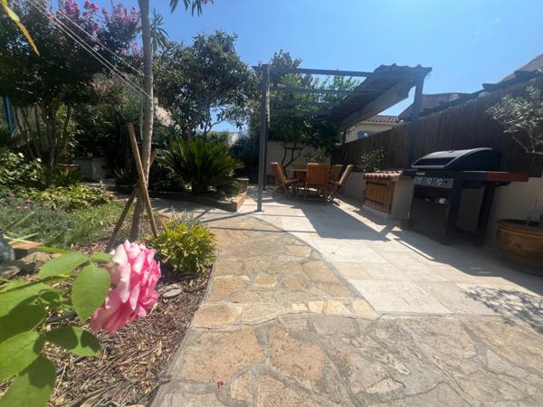Dpt Var (83), à vendre HYERES maison P5 - Terrain de 320m² - 3 chambres - Magnifique Véranda.