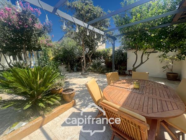 Dpt Var (83), à vendre HYERES maison P5 - Terrain de 320m² - 3 chambres - Magnifique Véranda.